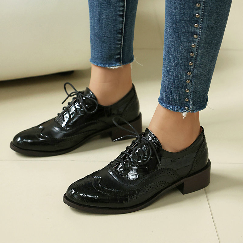 女性用ストーンプリントブローグオックスフォードシューズ、パテ - Oxford Brogue Leather のレビューと価格