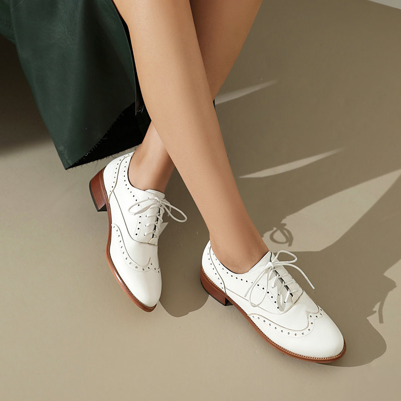 ブローグオックスフォードシューズ レディース レースアップ  - Oxford Brogue Leather のレビューと価格