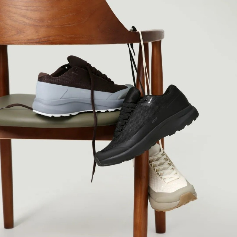 プロ仕様のメンズ・レディース用マウンテンシューズ。ブラウン、 - Men Shoes Vs Women のレビューと価格