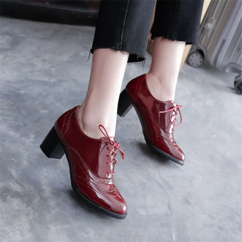 女性用パテントレザーハイブロックヒール、パーティードレス用パ - Oxford Brogue Leather のレビューと価格