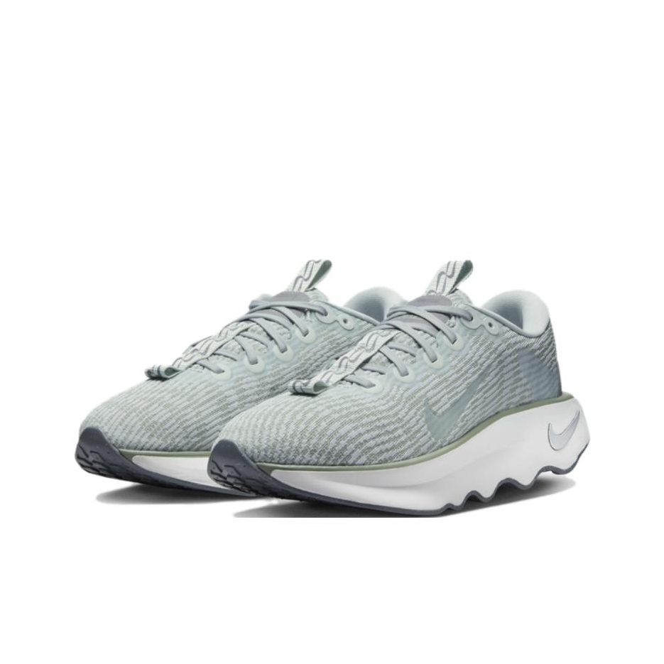 ナイキ モティバ ロートップ ウォーキングシューズ レディー - Men Shoes Nike のレビューと価格