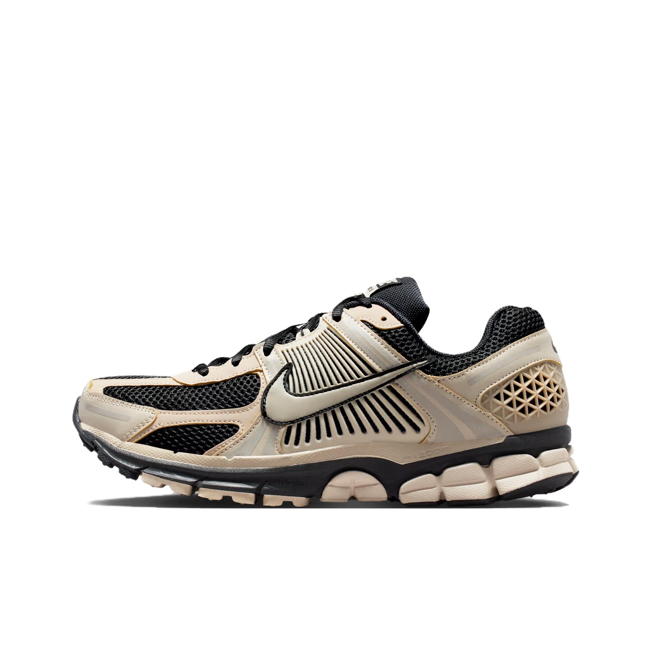 ナイキ ズーム ボメロ 5 トレイル ランニング シューズ  - Men Shoes Nike のレビューと価格